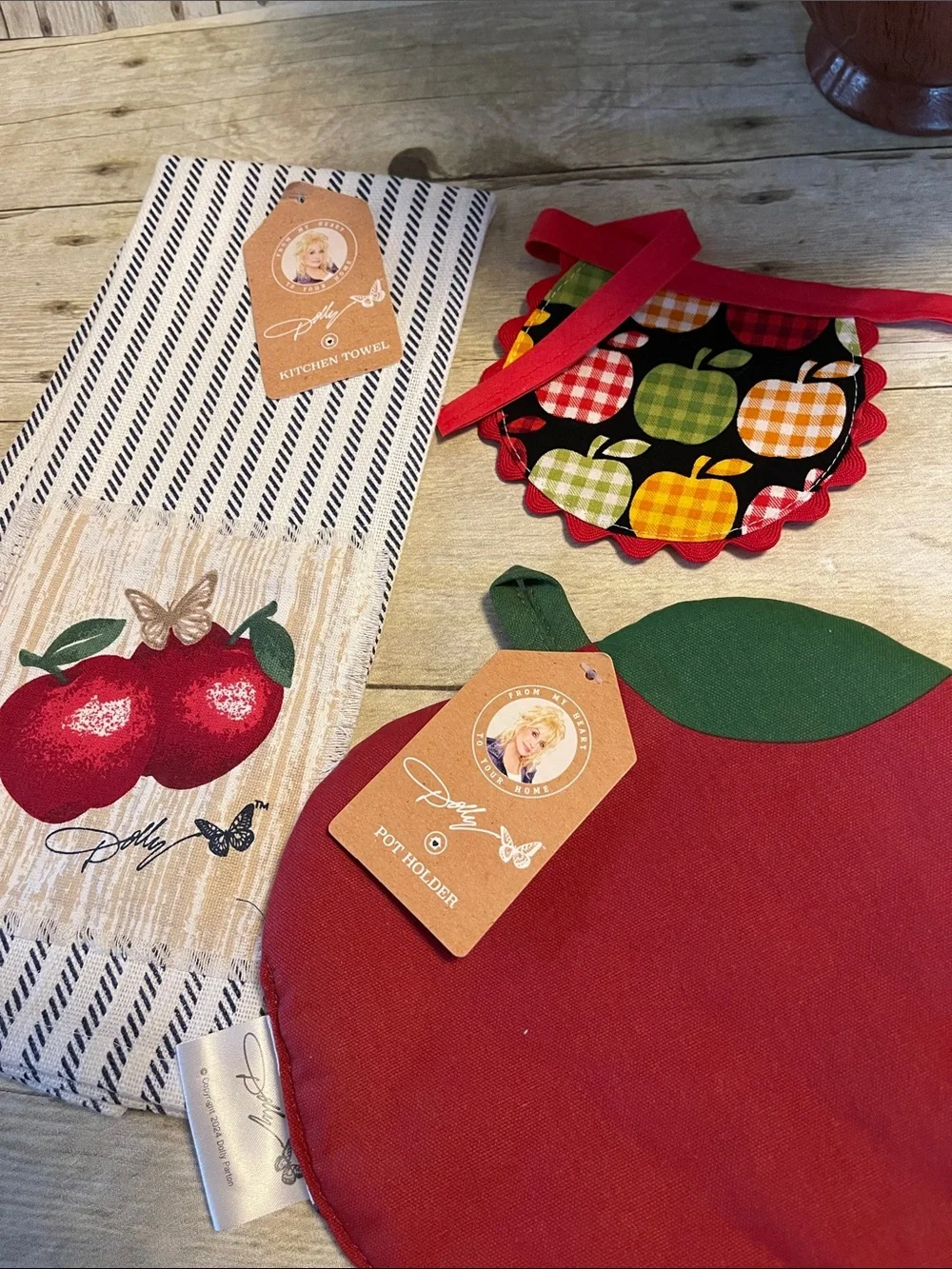Three Pc Bundle Apples Dish Towel Pot Holder & Dish Soap Bottle Apron